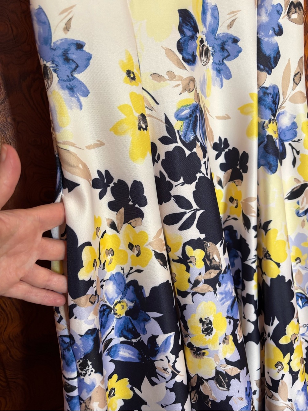 Summery Floral Fit & Flare Dress in Blue, Yellow, Tan & White size 8 - Picture 2 of 8